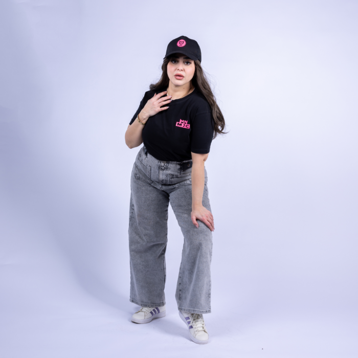 women's black t shirt