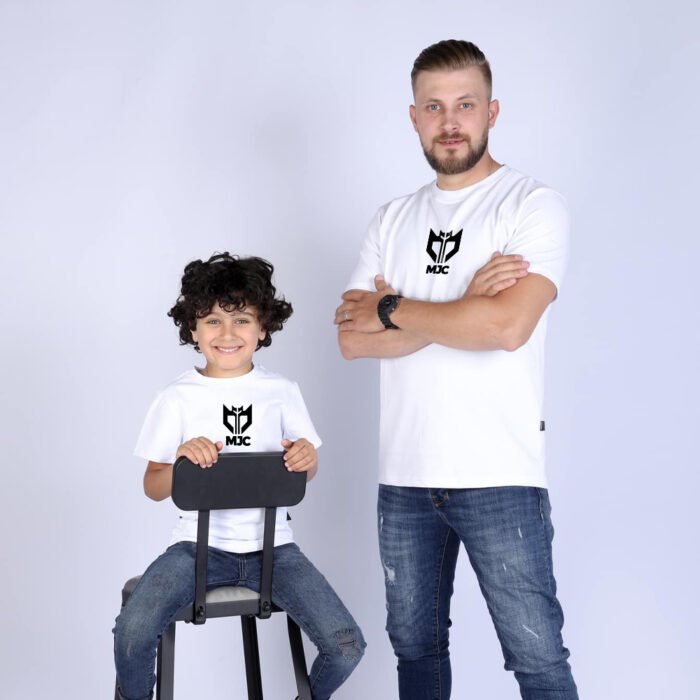 ⁦Father and Son Matching Outfits⁩ - الصورة ⁦1⁩